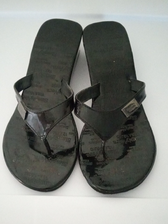 Simply Vera Vera Wang Shoes - Simply Vera Vera Wang Wedge Slide Thong Black Sandals Flip Flops Lightweight